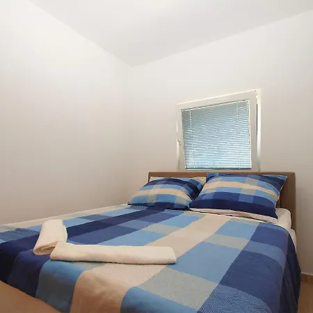 House Katarina 2212 פרוי