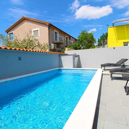 House Katarina 2212 * פרוי