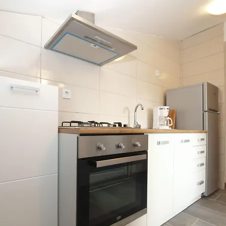 House Katarina 2212 * פרוי