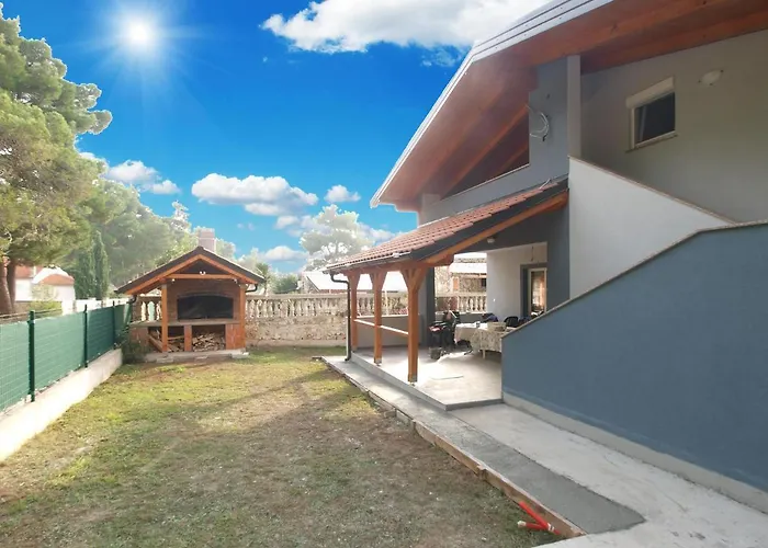 House Katarina 2212 * Peroj